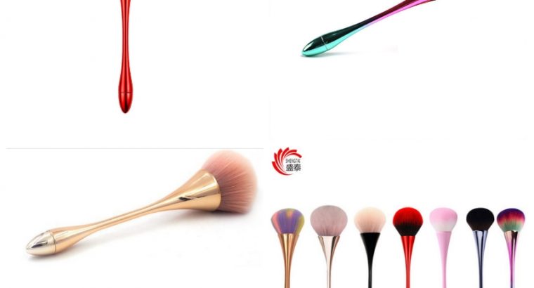 Makeup powder single goblet brush.