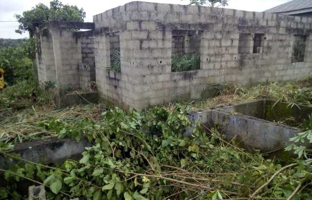 uncompleted bungalow building for sale at a cheaper price