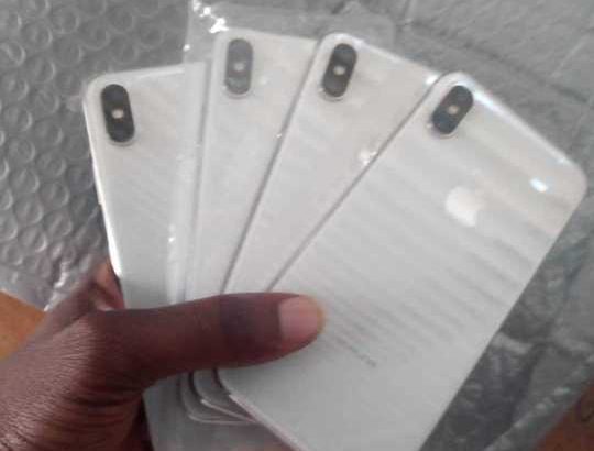 Direct UK used iPhone X.White color. 64gb