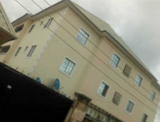 Affordable house for rent orsale at Army estate kubwa.for clarification on rent call 08108180642