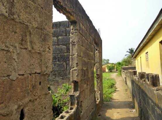 half plot of land at Adiyan Agbado station ogun state
