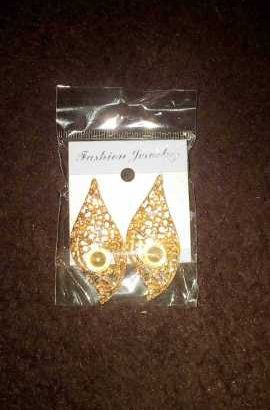 affordable and durable jewelry and footwears