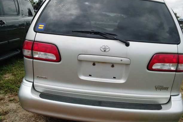 Toyota sienna 2002 Ash