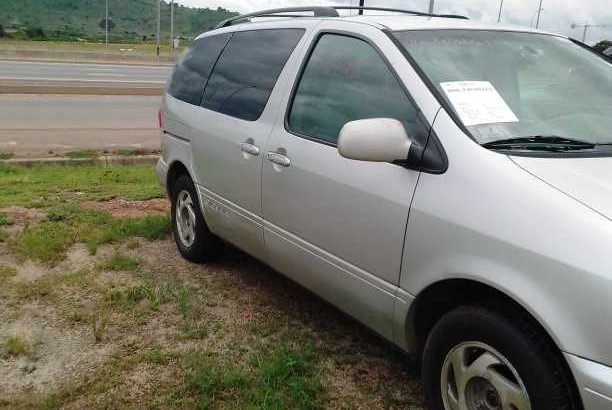 Toyota sienna 2002 Ash