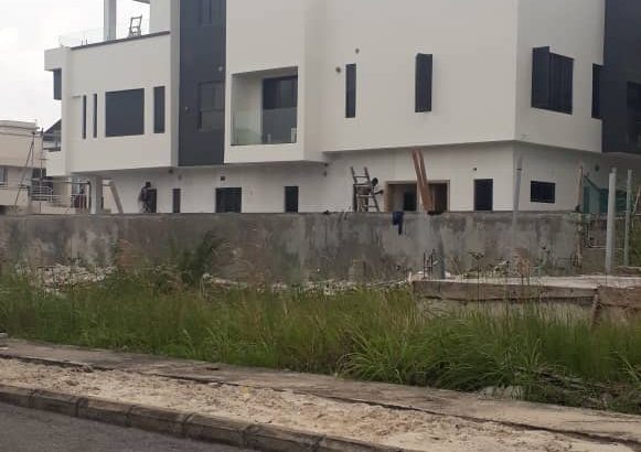 FOR SALE AT PINNOCK BEACH ESTATE, LEKKI.