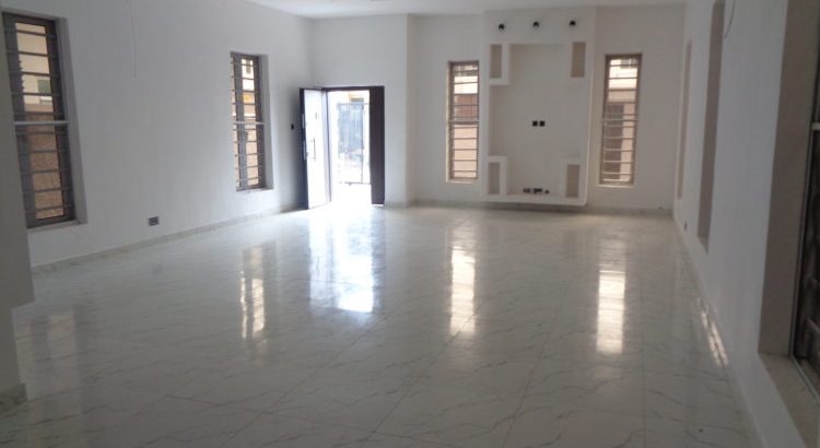 For sale 5 bedroom fully detached duplex with BQ a