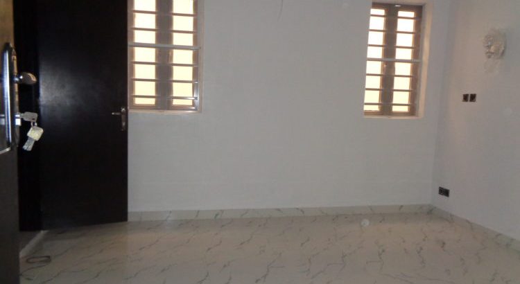 For sale 5 bedroom fully detached duplex with BQ a