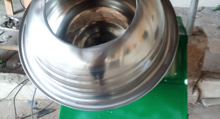 Peanut coating machine