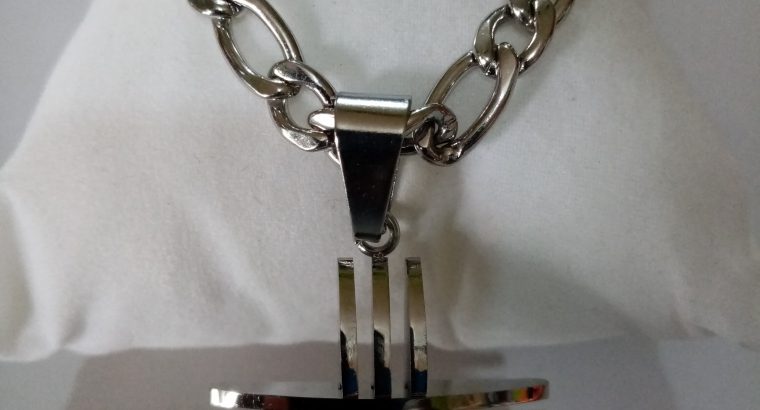 Wristwatch, necklace and bracelet