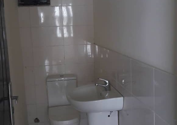 3 Bedroom Terrace Close to Chevron Toll gate axis,