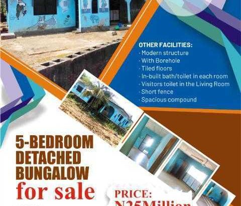 FOR SALE: A MODERN STRUCTURE 5-BEDROOM BUNGALOW