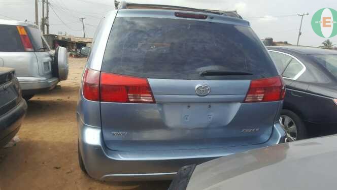 Toyota Sienna 2006