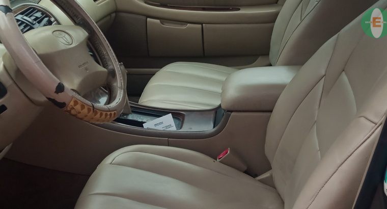 Clean Toyota Avalon